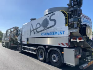 Camion d'assainissement